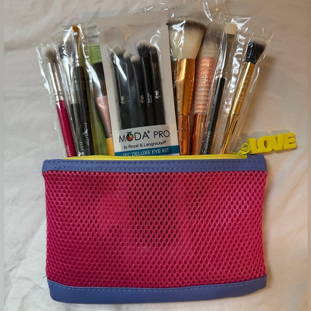 Makeup Brush Bundle NWT MODA Pro Alamar Ipsy 13 Pieces